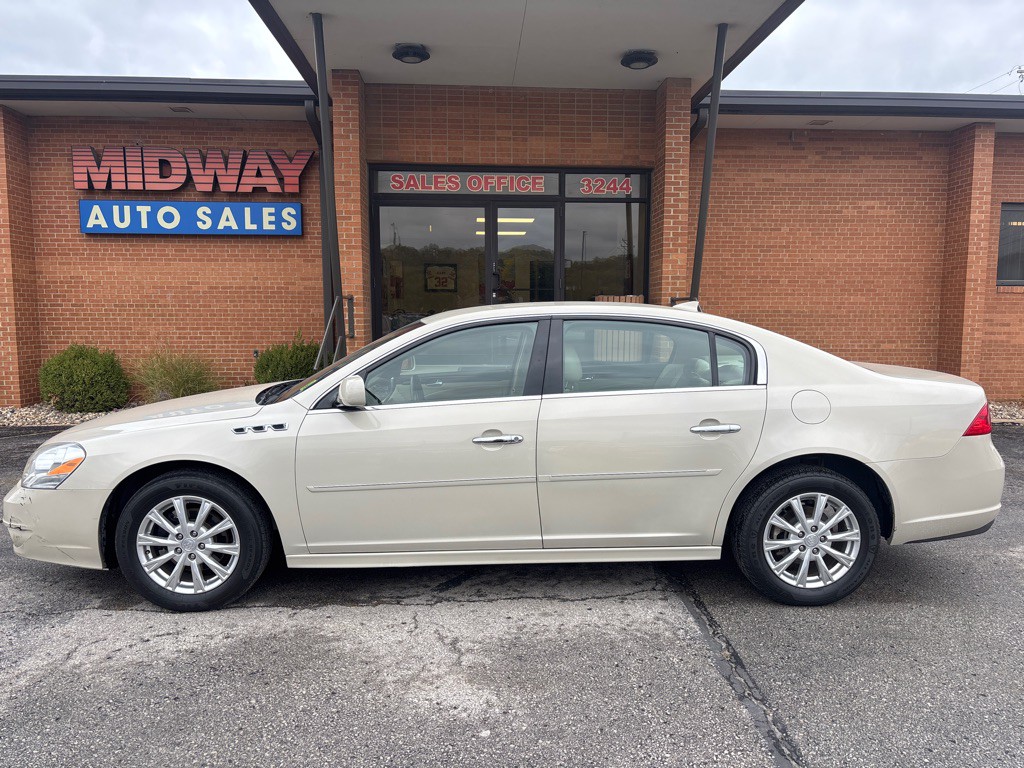 2011 Buick Lucerne Image 1