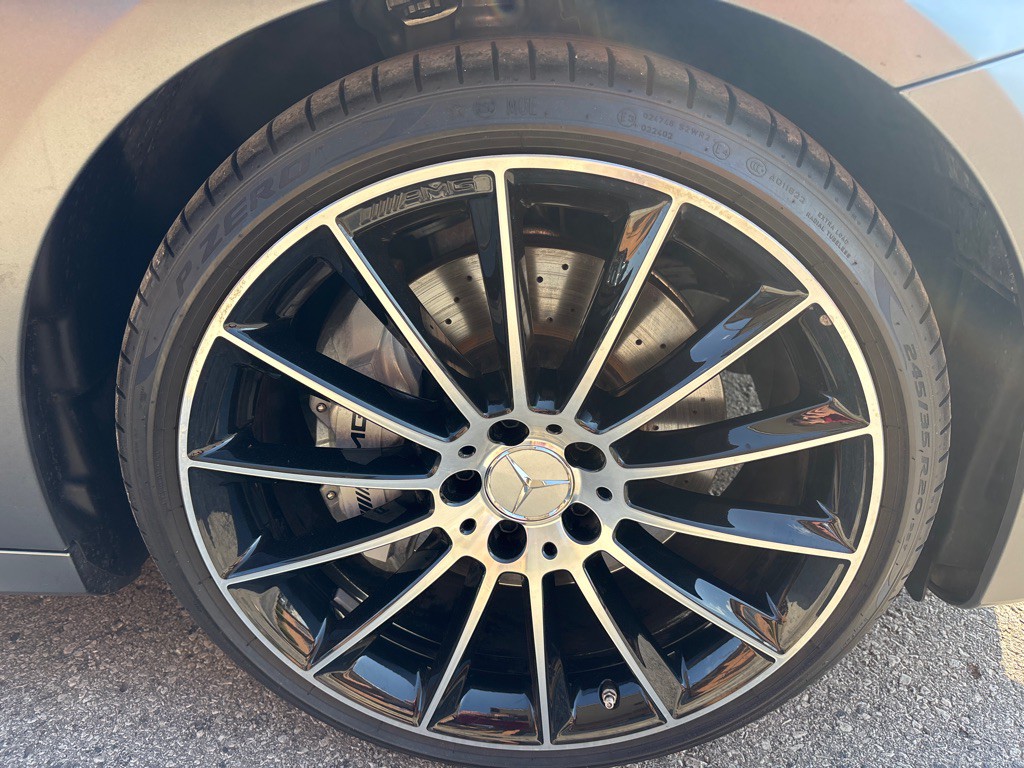 2017 Mercedes-Benz E-Class Image 6