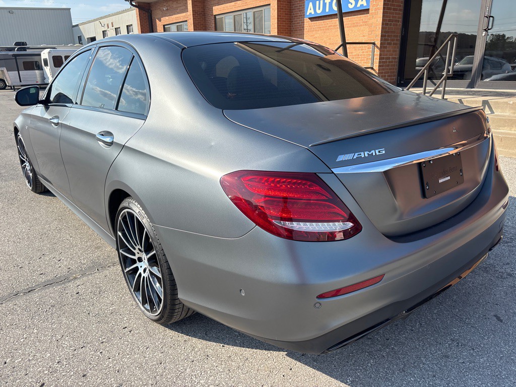 2017 Mercedes-Benz E-Class Image 15