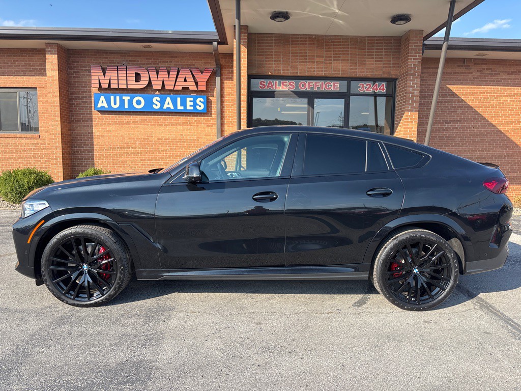 2023 BMW X6 Image 1