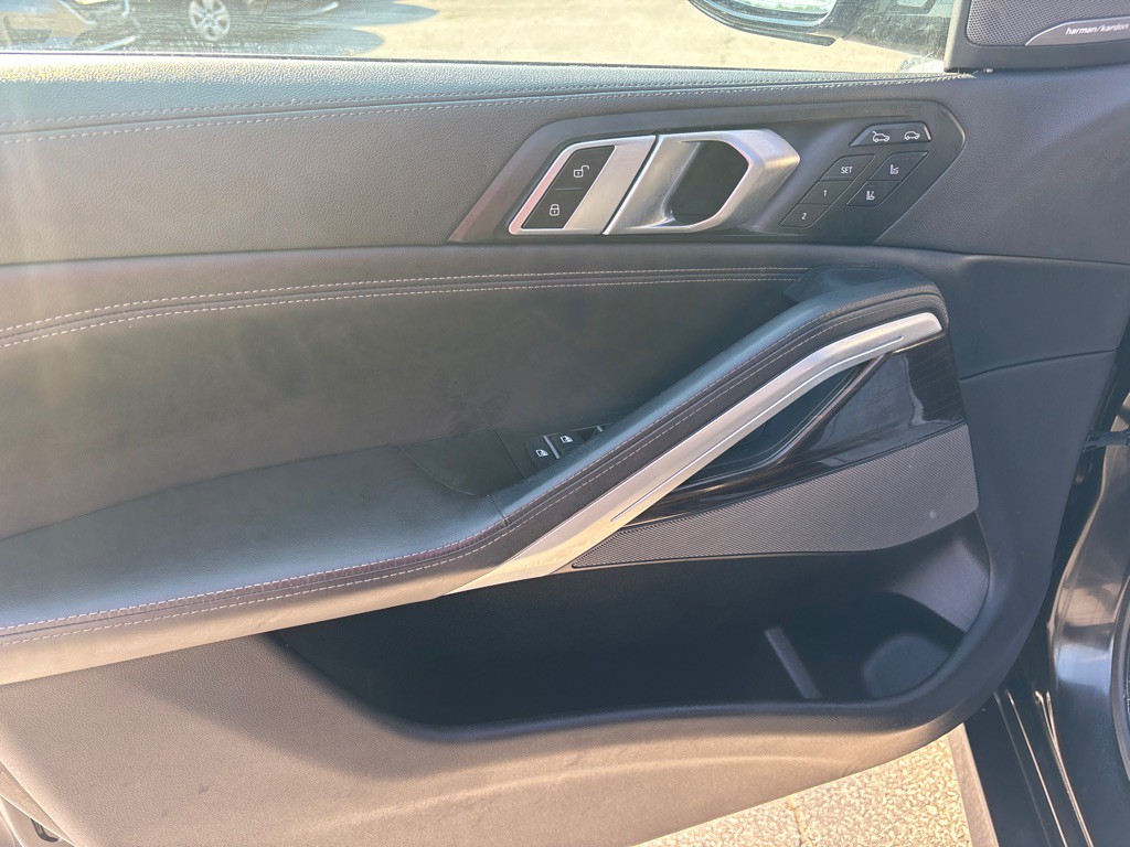 2023 BMW X6 Image 11