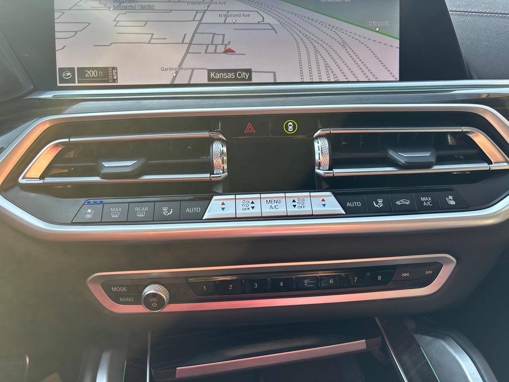 2023 BMW X6 Image 24