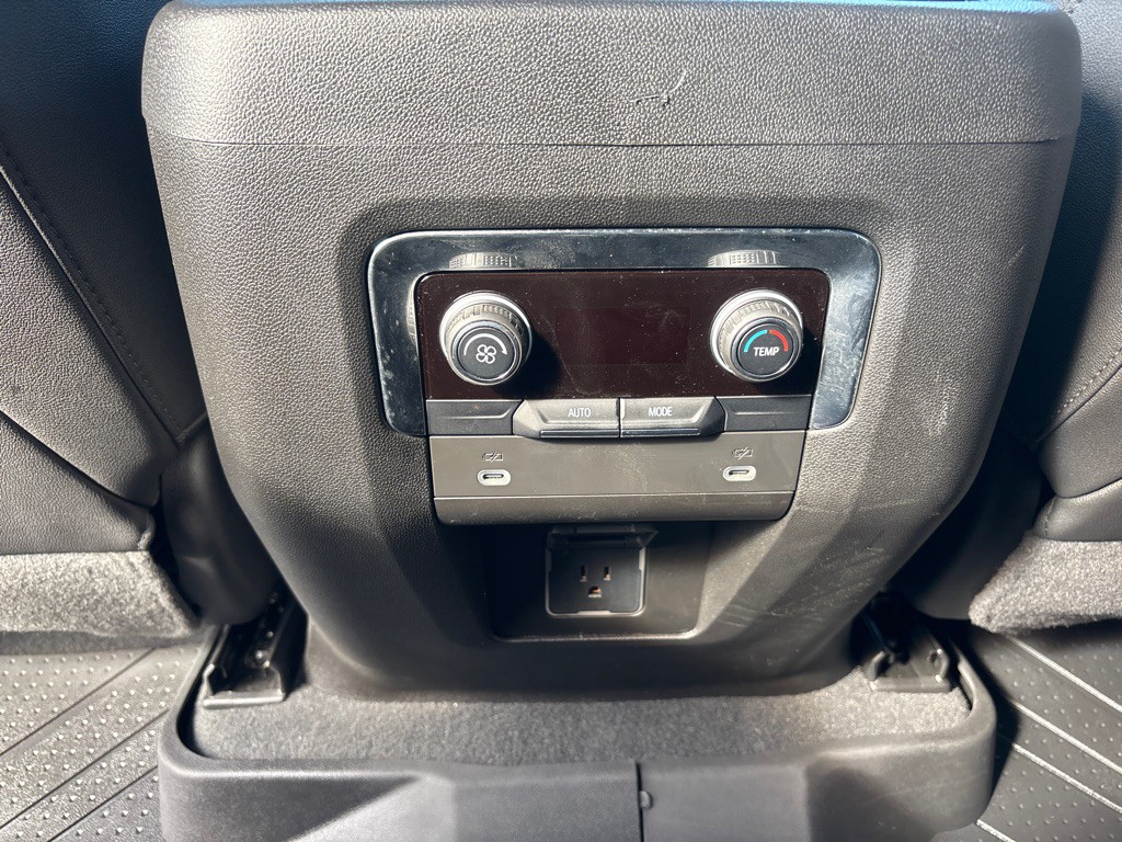 2023 Chevrolet Tahoe Image 17