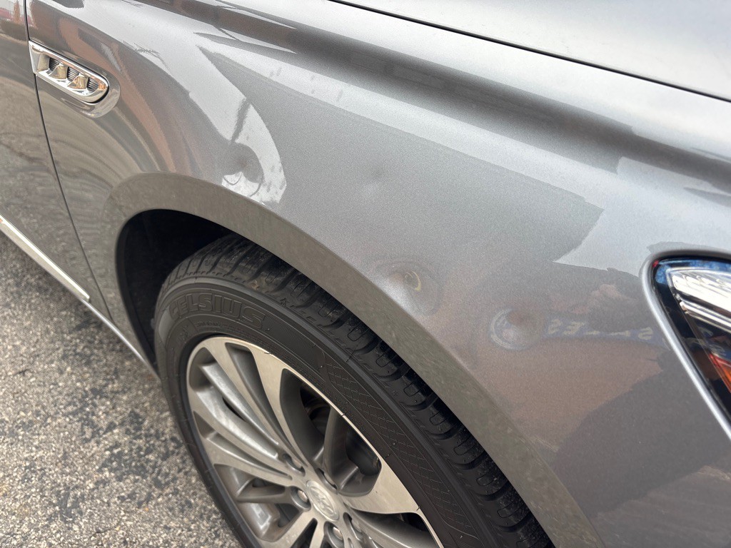 2018 Buick Lacrosse Image 9