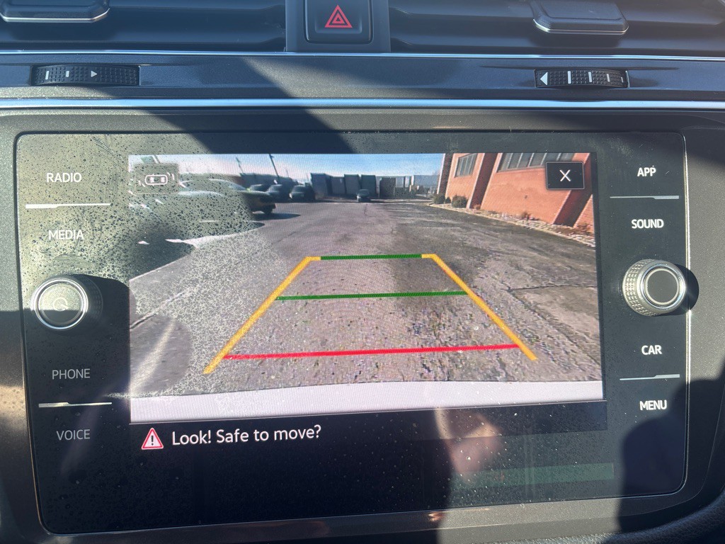 2021 Volkswagen Tiguan Image 26