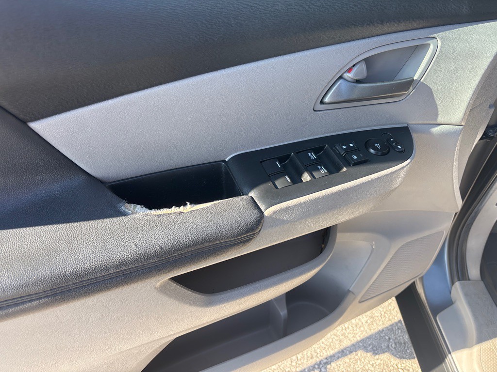 2011 Honda Odyssey Image 10