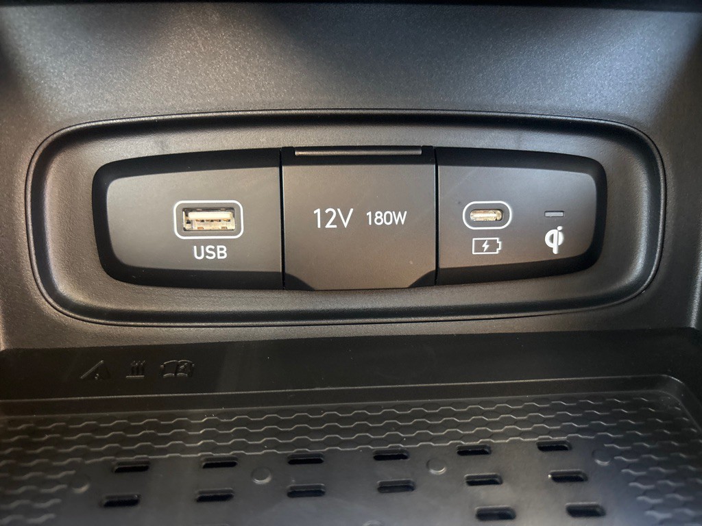 2025 Hyundai Venue Image 24