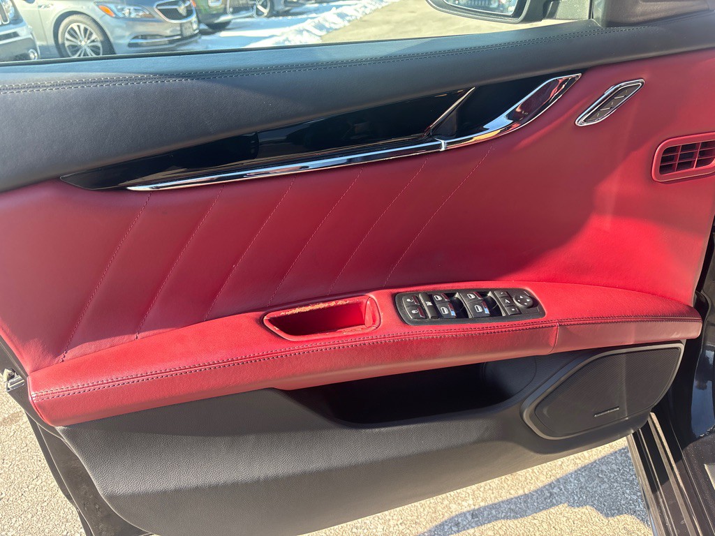 2019 Maserati Quattroporte Image 15