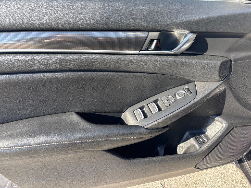 2019 Honda Accord Image 10