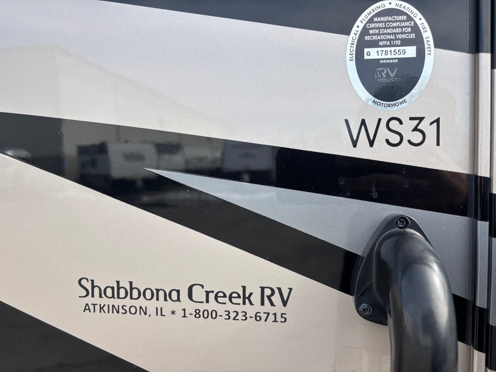 2019 Ford Econoline Image 11