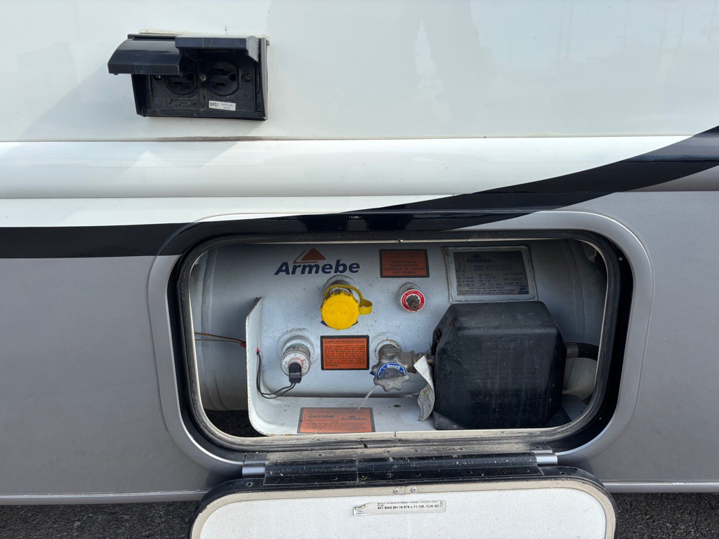 2019 Ford Econoline Image 12