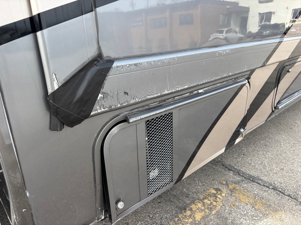 2019 Ford Econoline Image 16