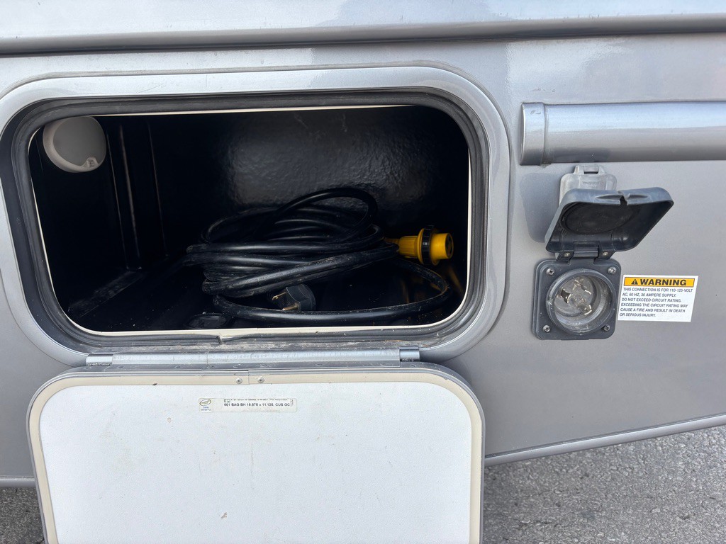 2019 Ford Econoline Image 21