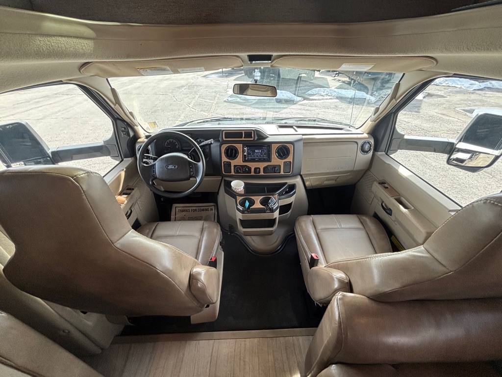 2019 Ford Econoline Image 37