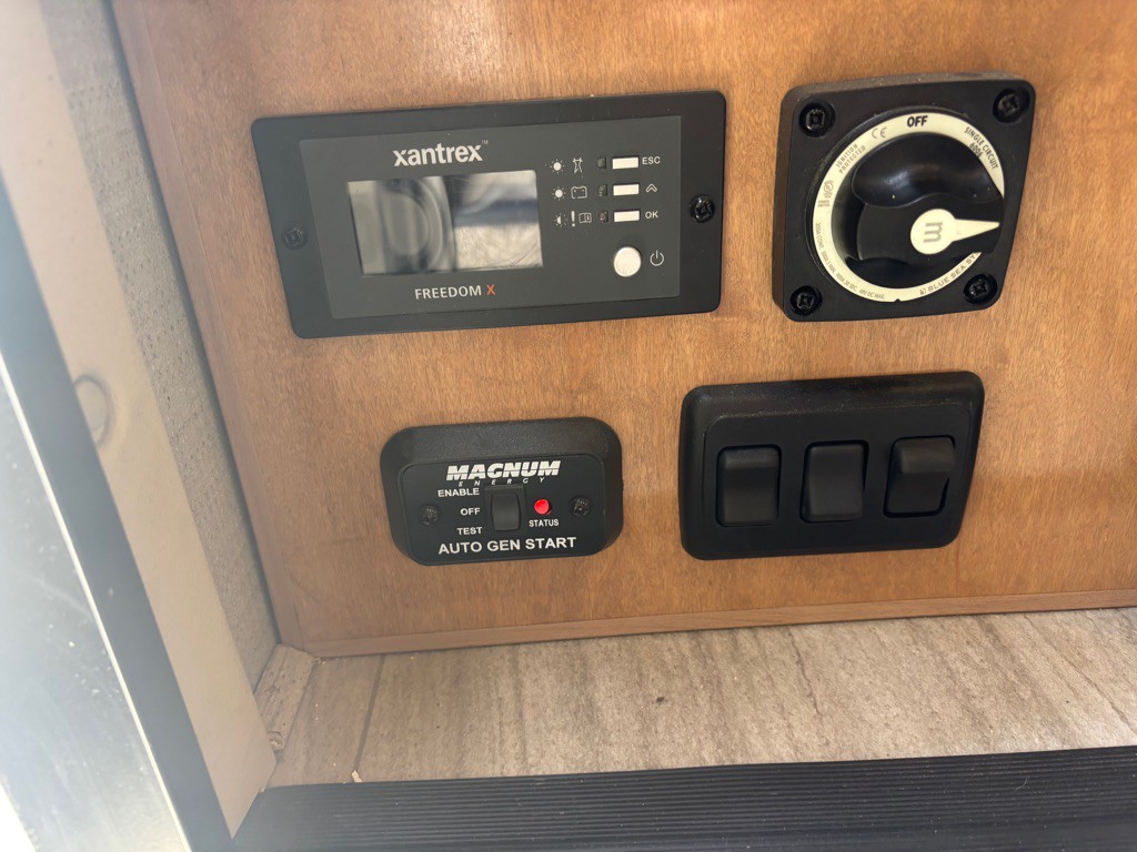 2019 Ford Econoline Image 41