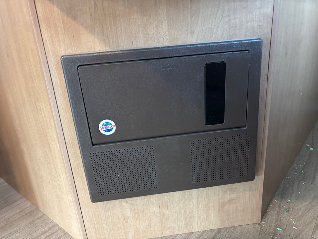 2019 Ford Econoline Image 55