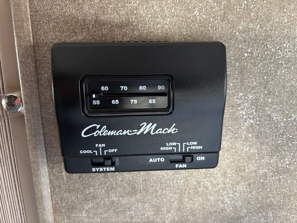 2019 Ford Econoline Image 56