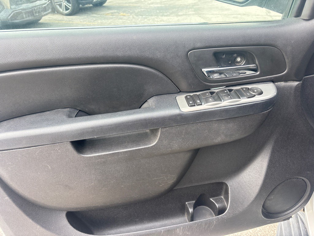 2011 Chevrolet Tahoe Image 10