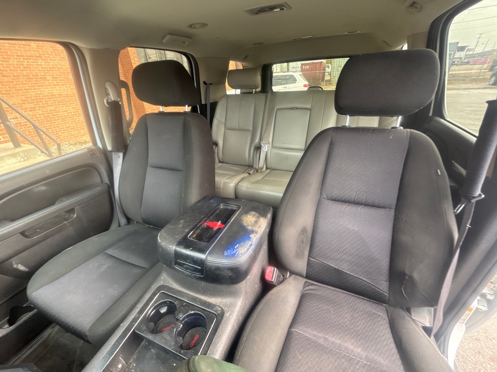 2011 Chevrolet Tahoe Image 14