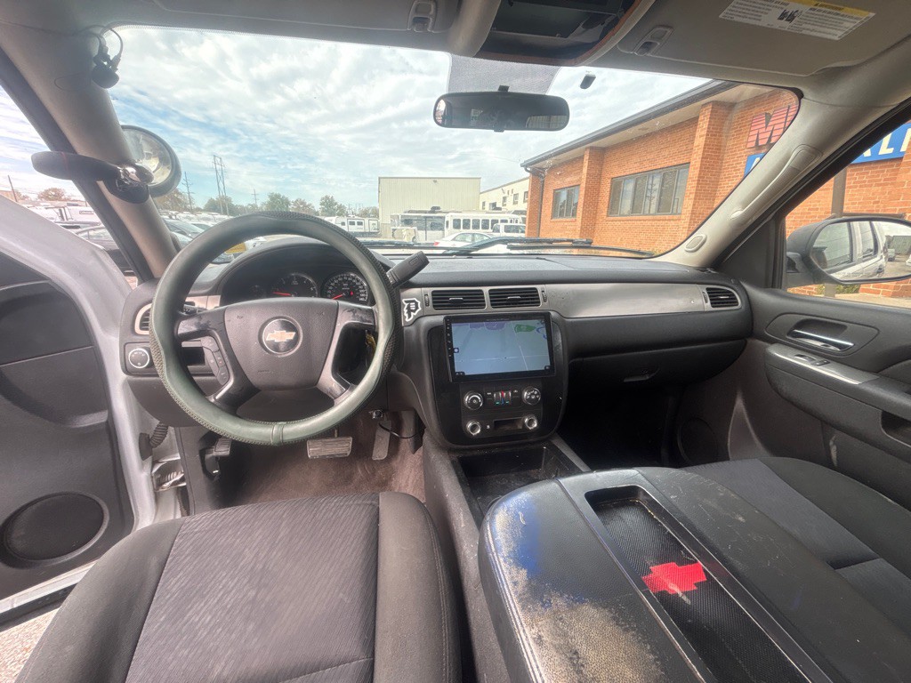 2011 Chevrolet Tahoe Image 16