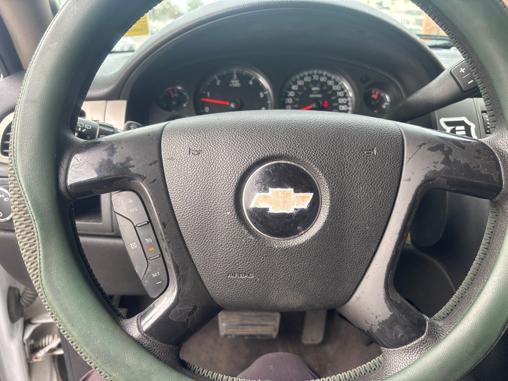 2011 Chevrolet Tahoe Image 21