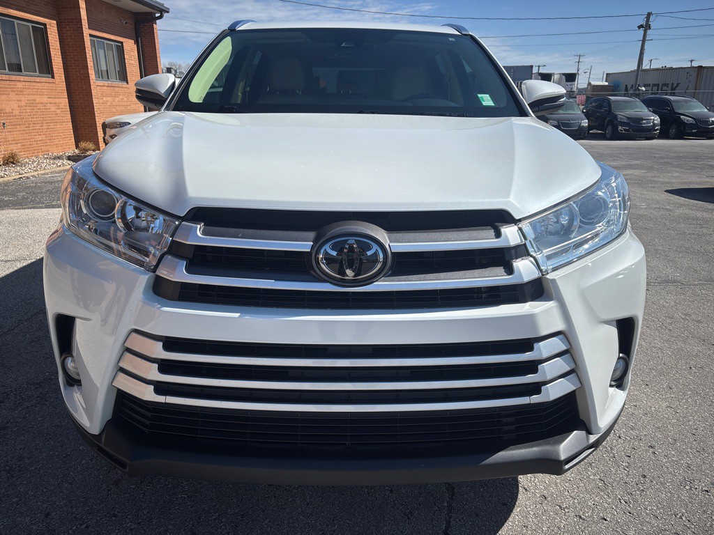 2019 Toyota Highlander Image 3