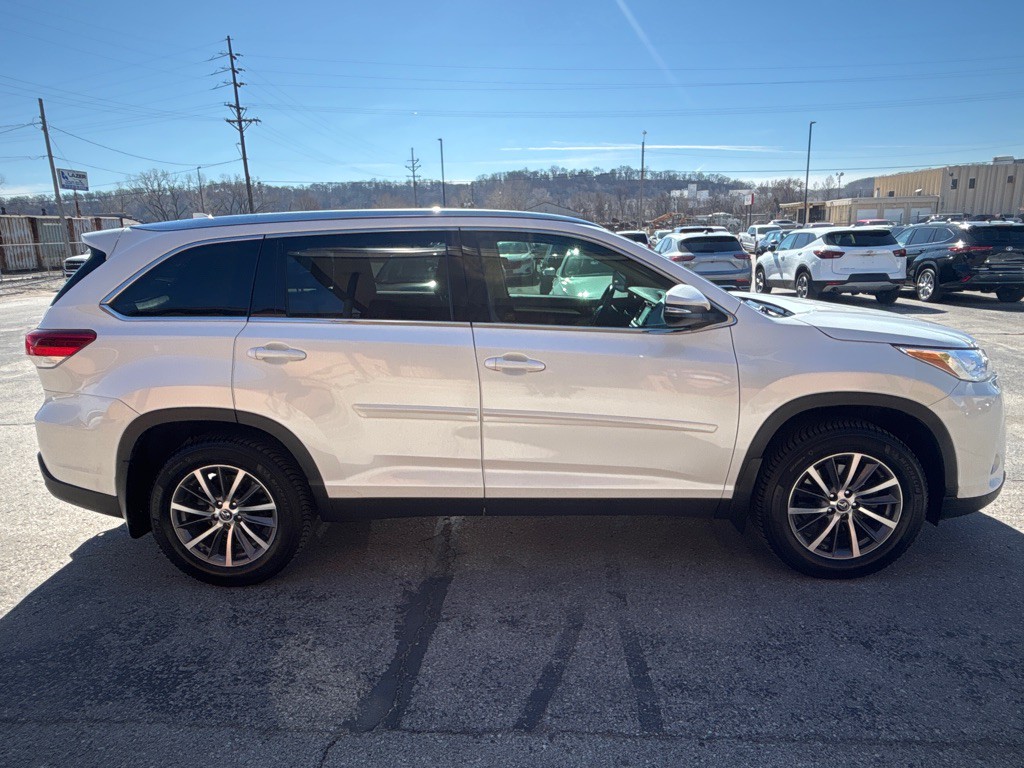 2019 Toyota Highlander Image 6