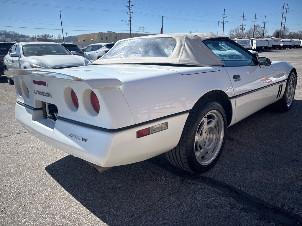 1990 Chevrolet Corvette Image 10