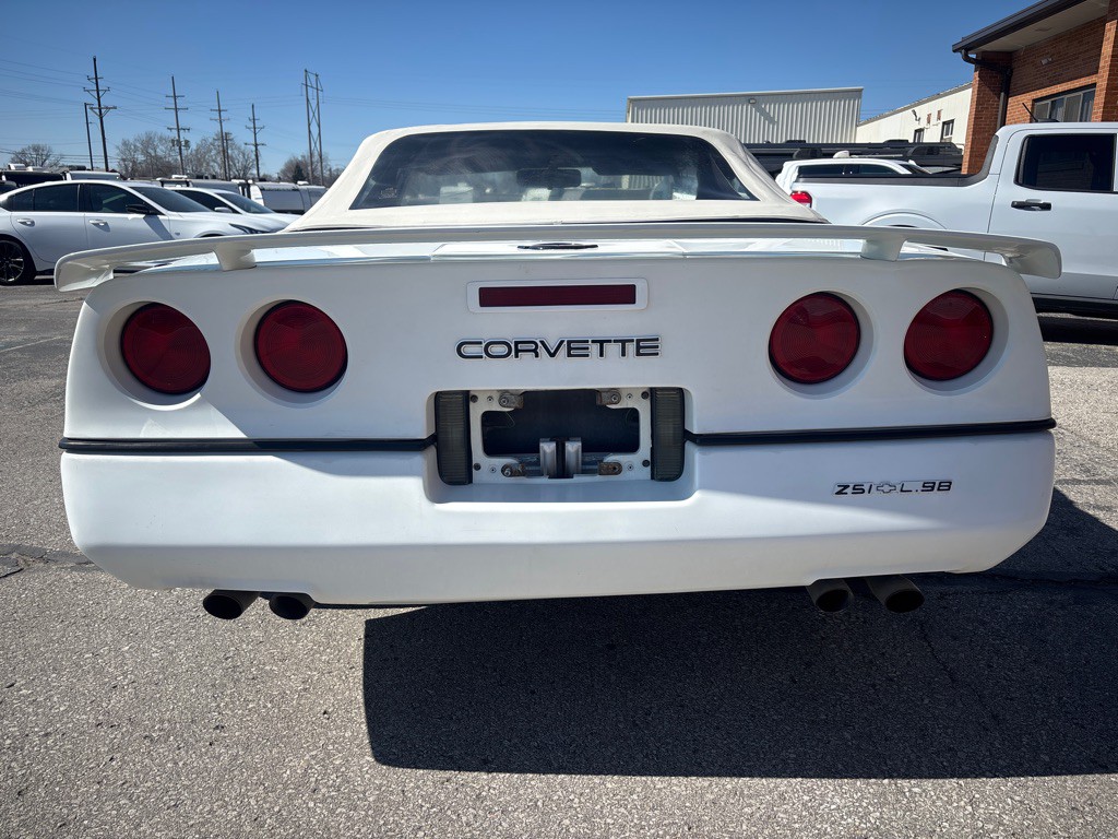 1990 Chevrolet Corvette Image 12