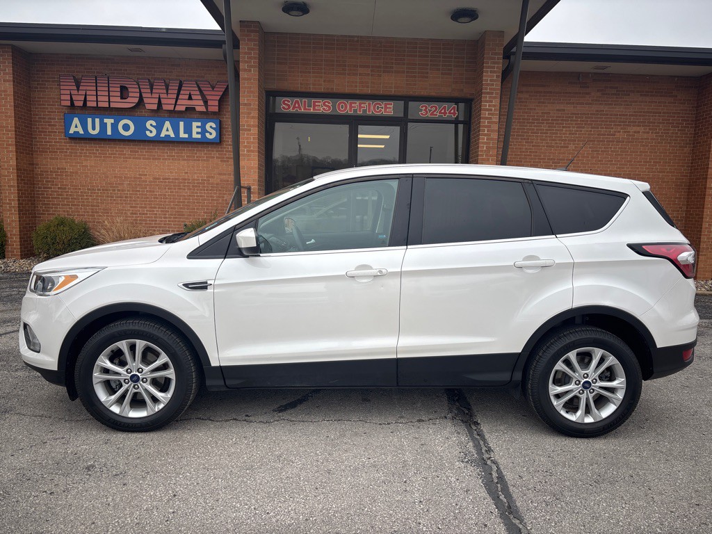 2017 Ford Escape Image 1
