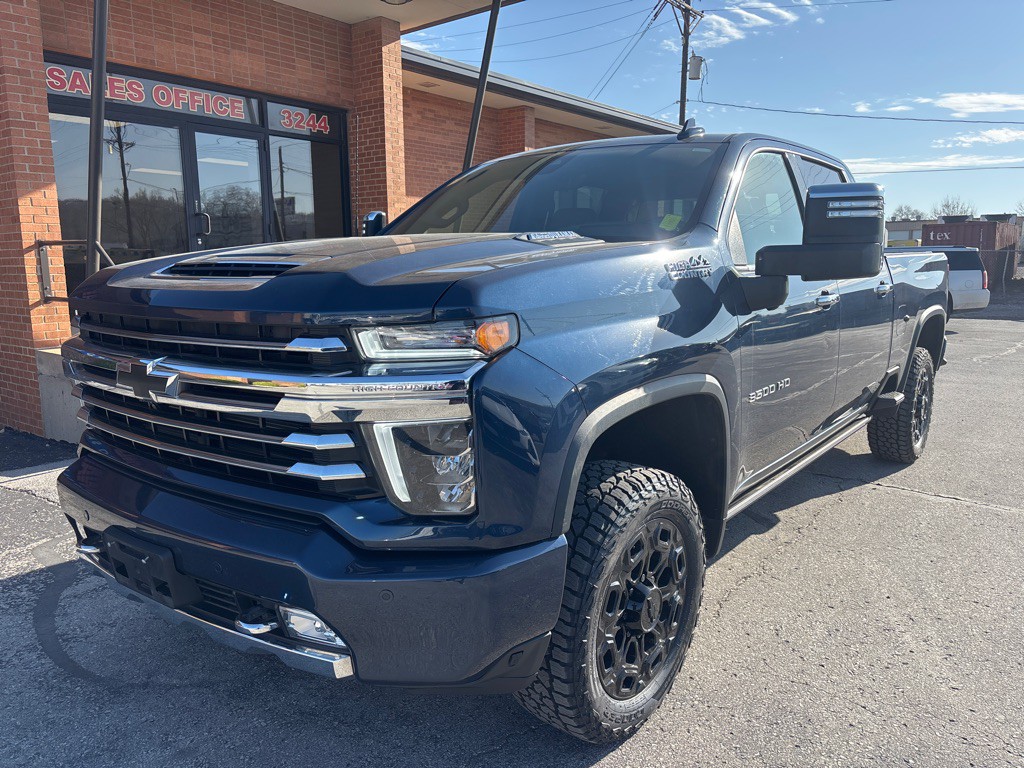 2022 Chevrolet Silverado 1500 Image 2