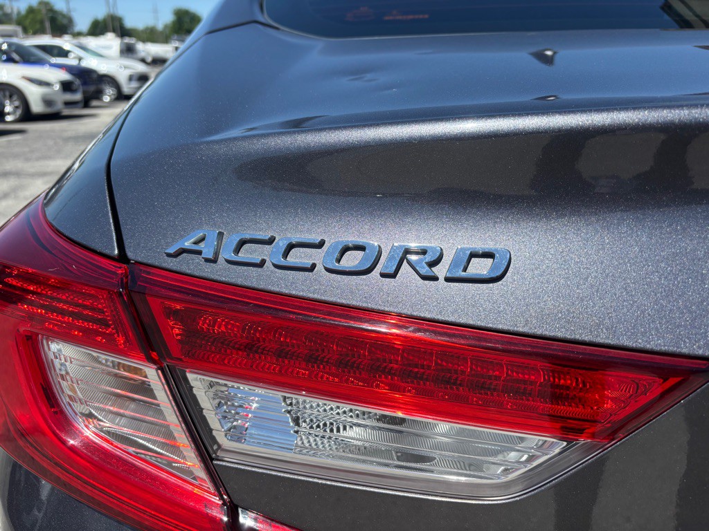 2018 Honda Accord Image 12