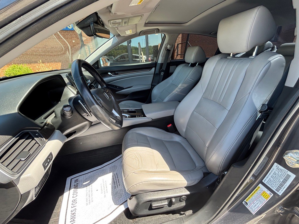 2018 Honda Accord Image 17