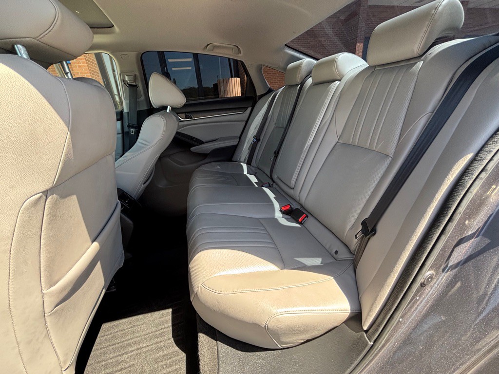2018 Honda Accord Image 22