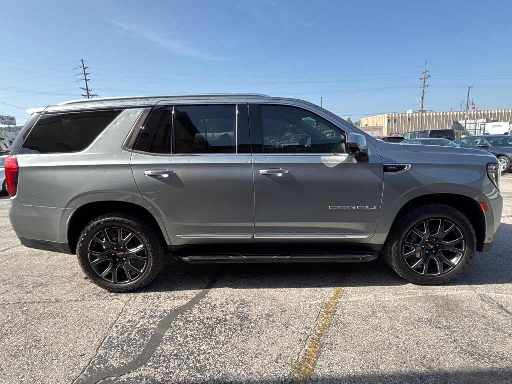 2024 GMC Yukon Image 8