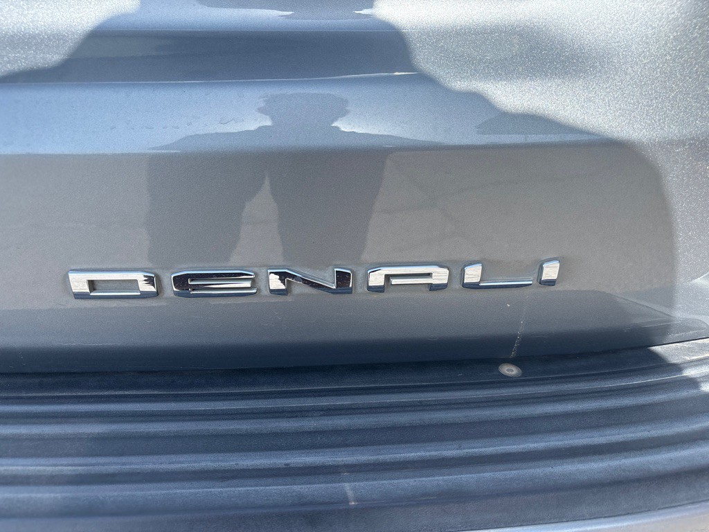 2024 GMC Yukon Image 14
