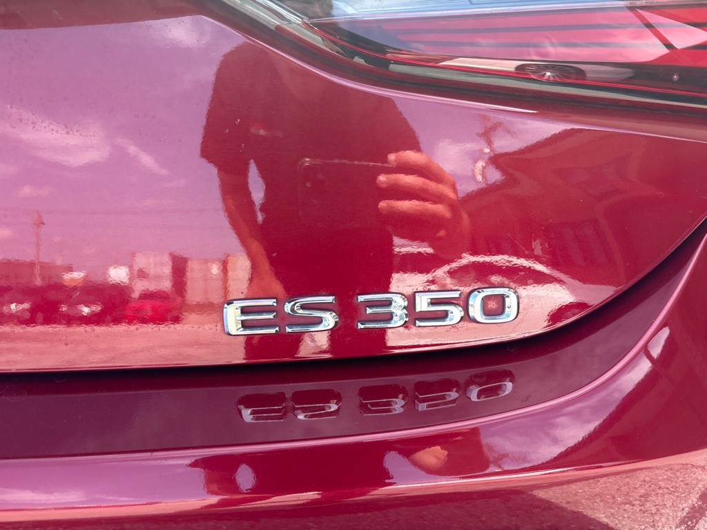 2021 Lexus ES 350 Image 18