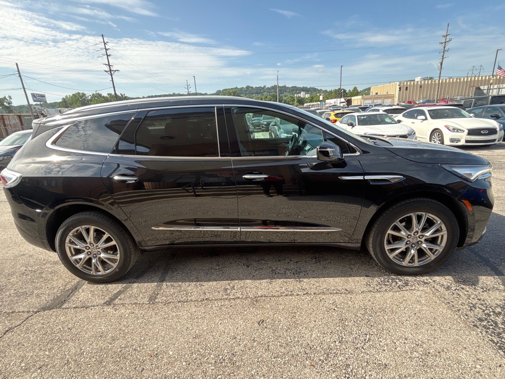 2024 Buick Enclave Image 8
