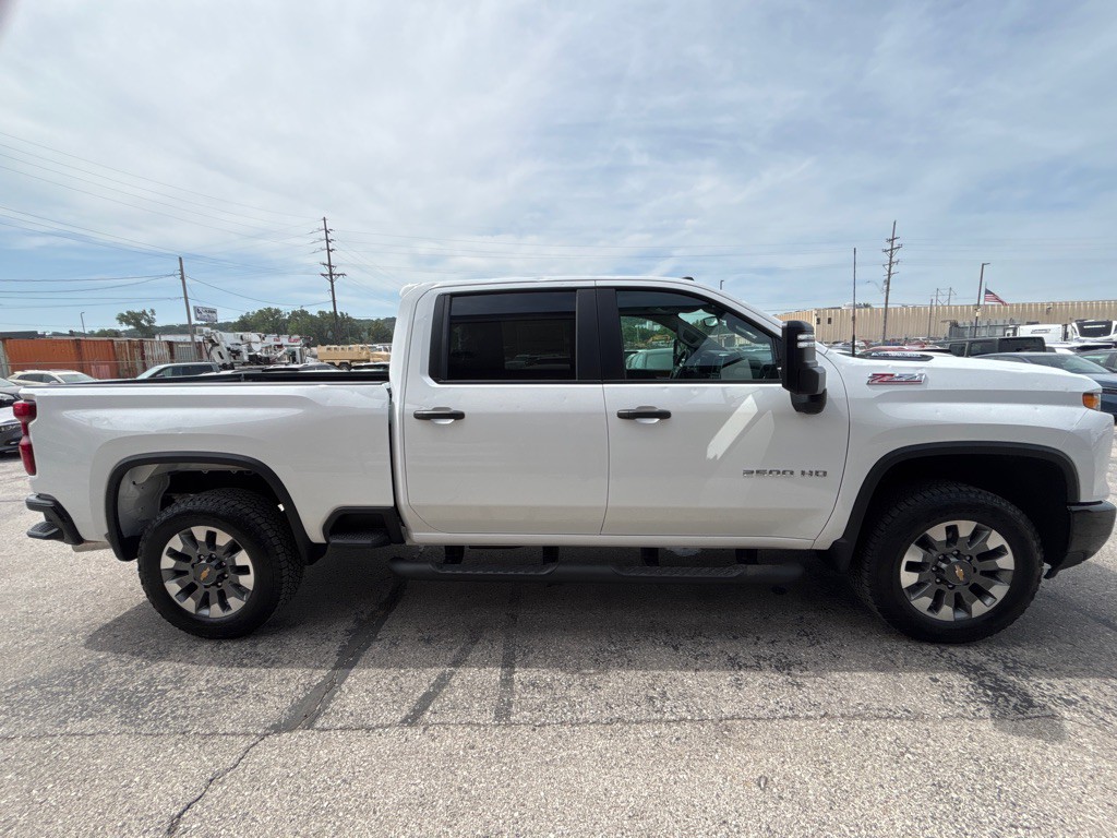2026 Chevrolet Silverado 1500 Image 11