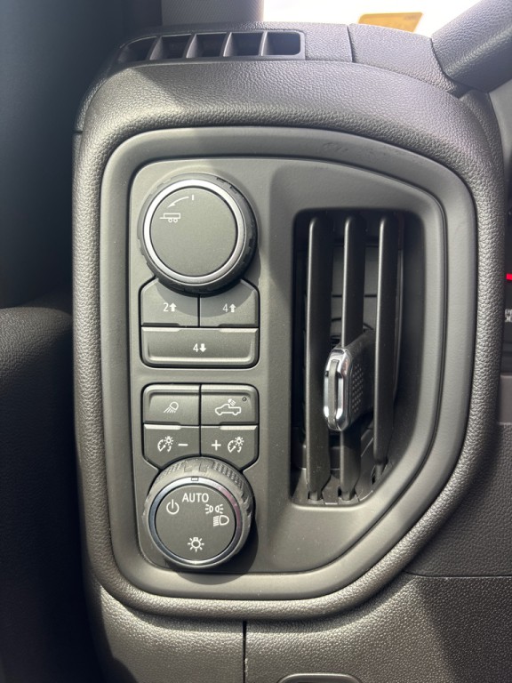 2026 Chevrolet Silverado 1500 Image 33