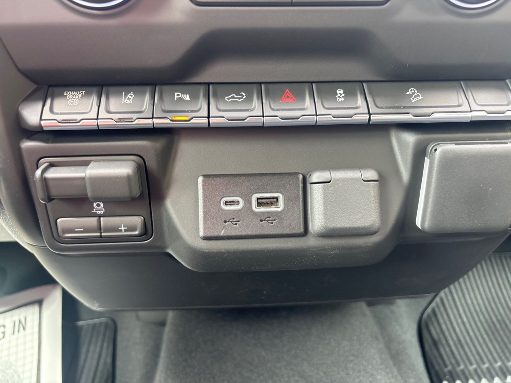2026 Chevrolet Silverado 1500 Image 35