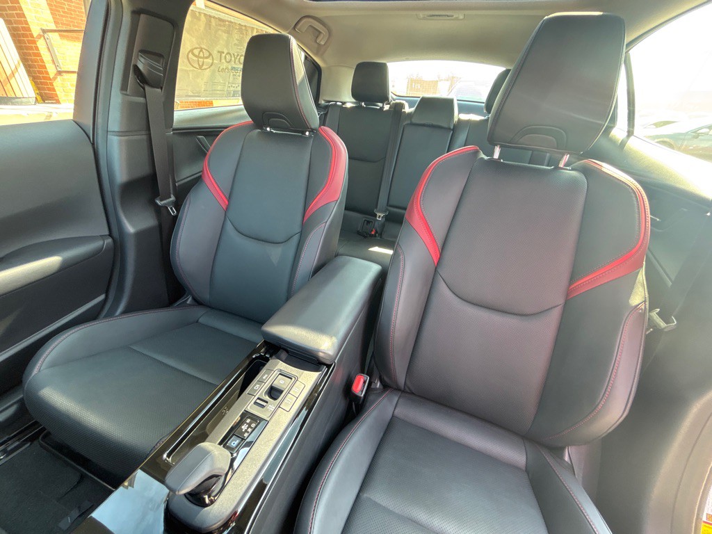 2026 Toyota Prius Image 19