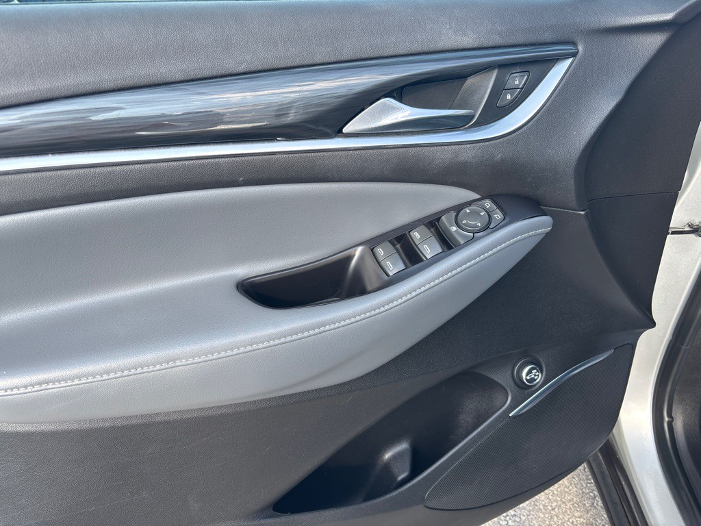 2019 Buick Enclave Image 12