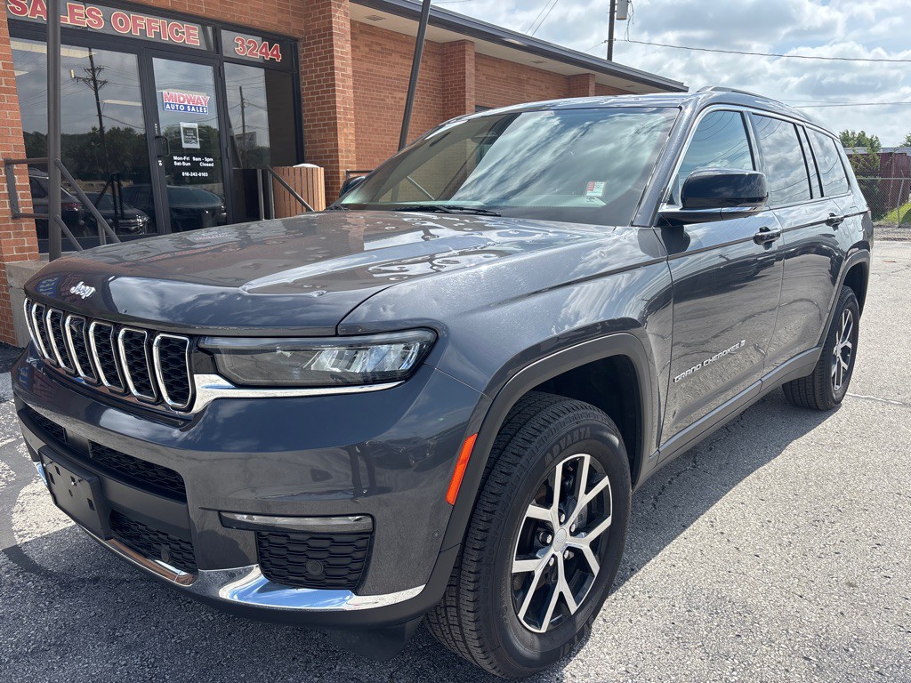 2024 Jeep Grand Cherokee Image 2