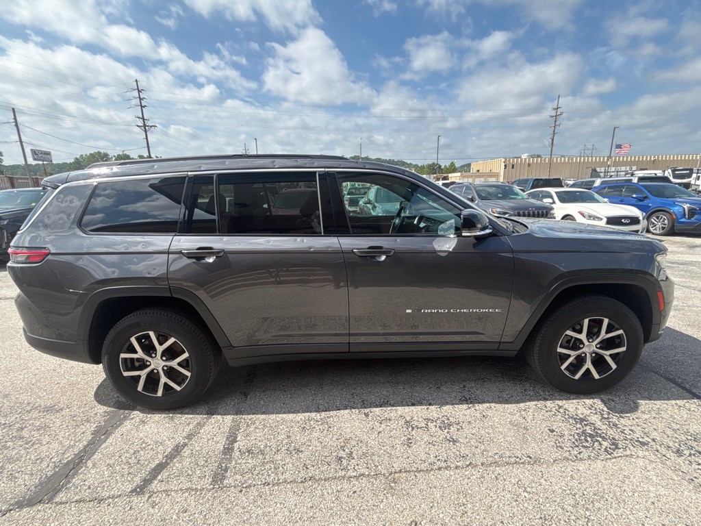 2024 Jeep Grand Cherokee Image 8