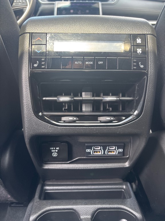2024 Jeep Grand Cherokee Image 24