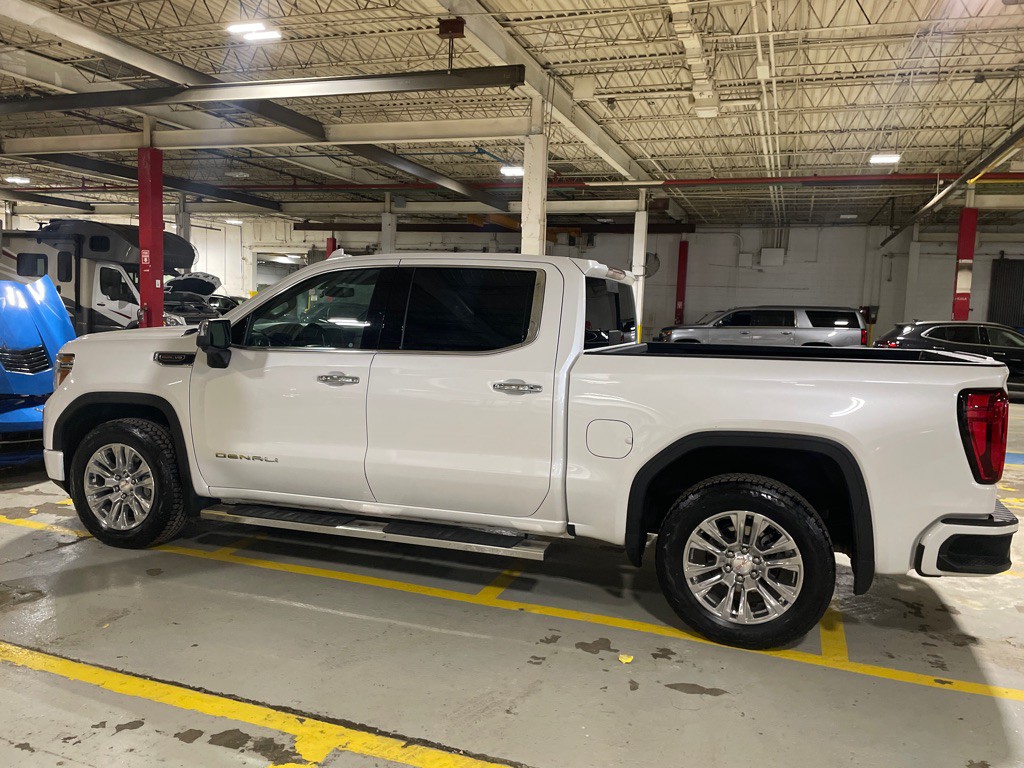 2021 GMC Sierra Image 3