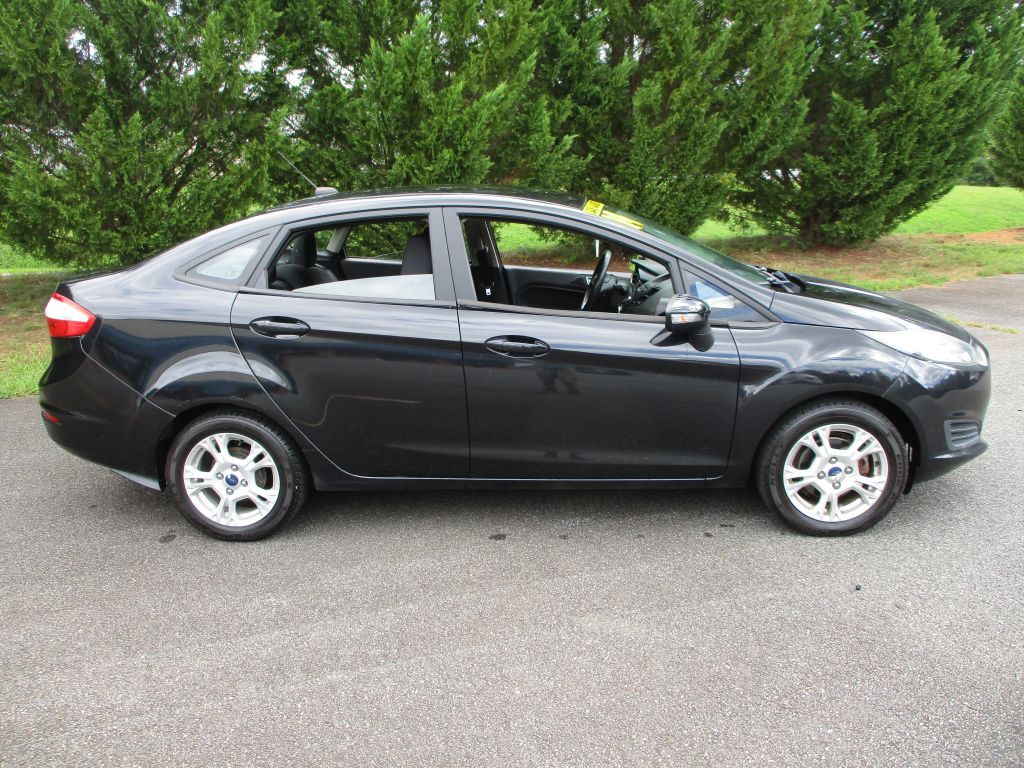 2014 Ford Fiesta Image 8