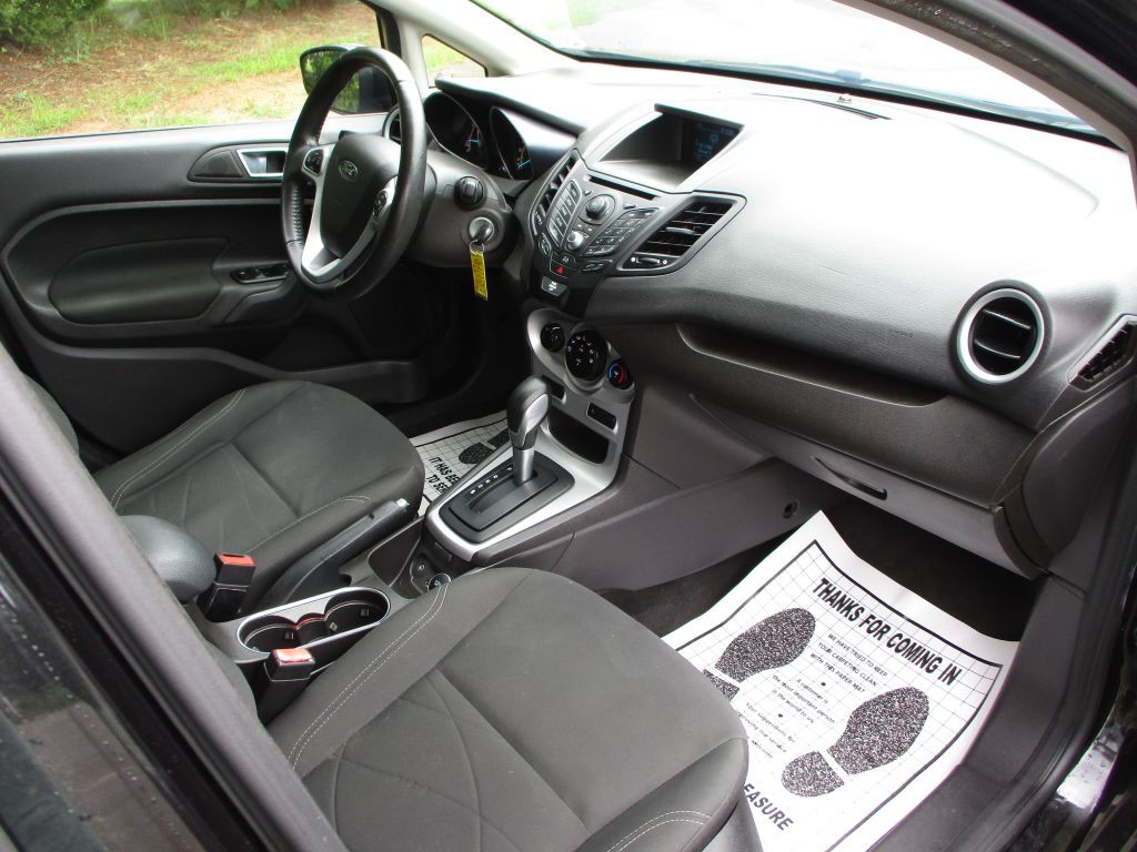 2014 Ford Fiesta Image 41