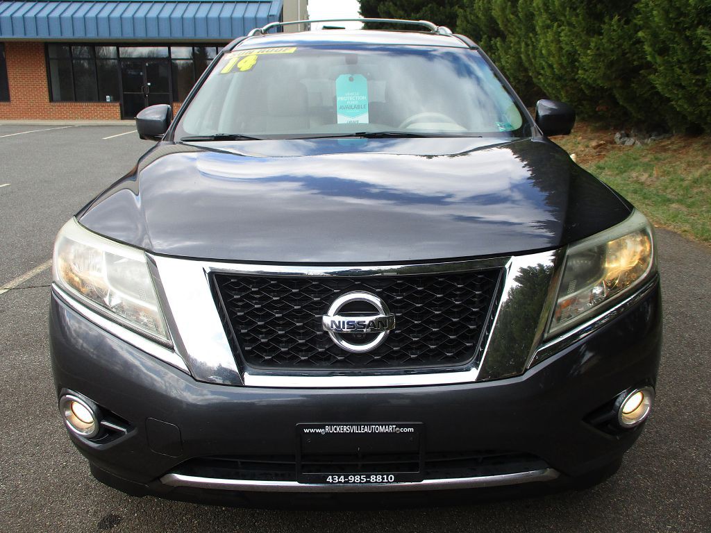 2014 Nissan Pathfinder Image 2